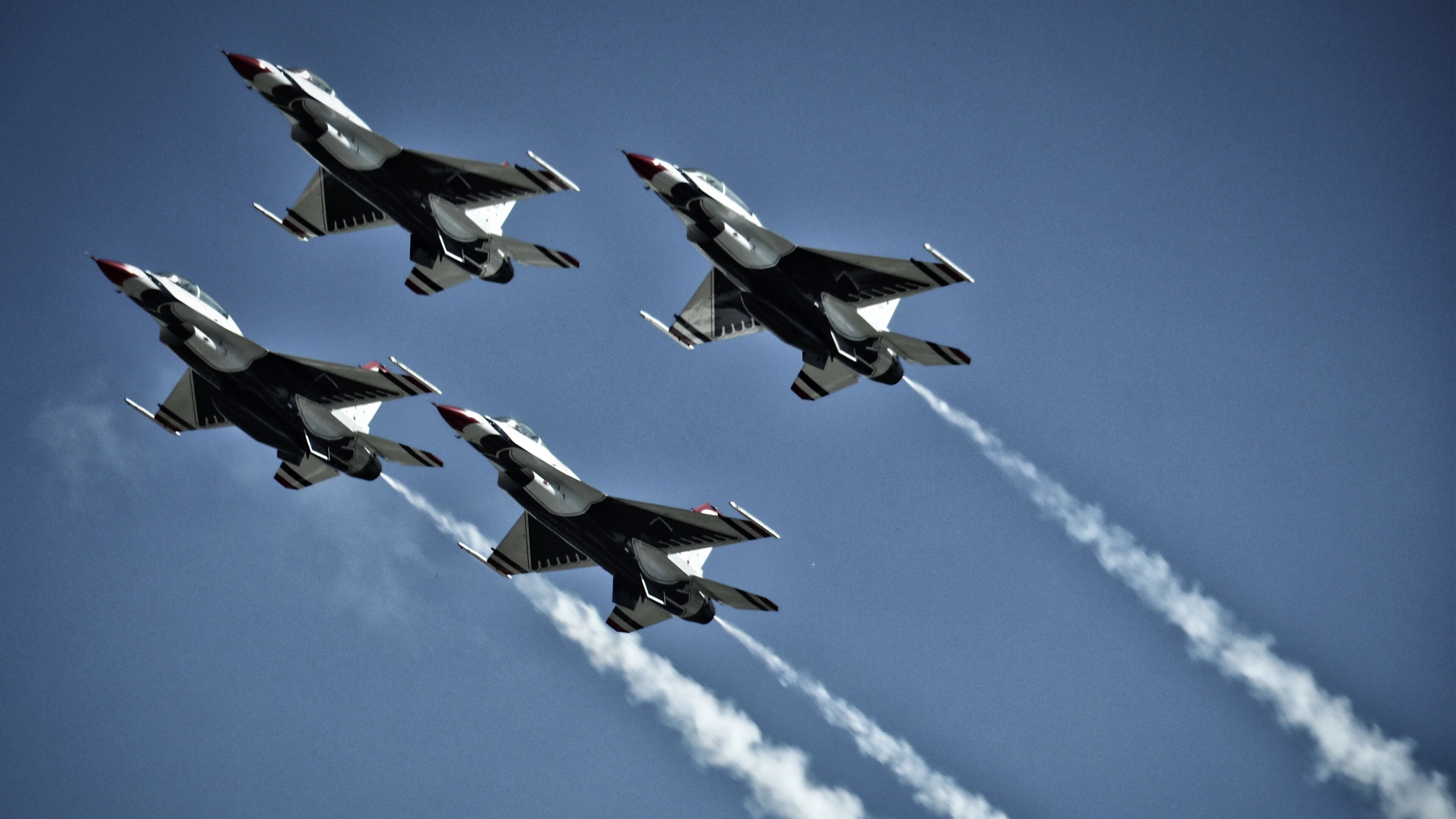 英超争冠激战:悬念不断,精彩纷呈!,英超锦集