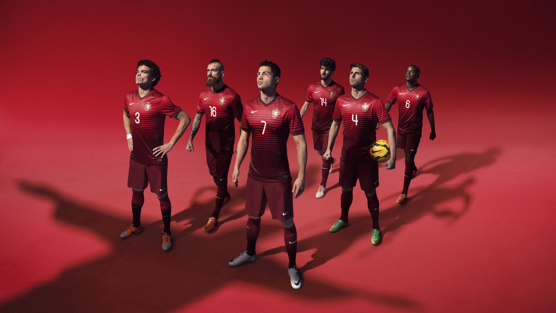 _水上漂浮运动盛典：在水面上演速度与激情_，水上漂浮物有哪些物品