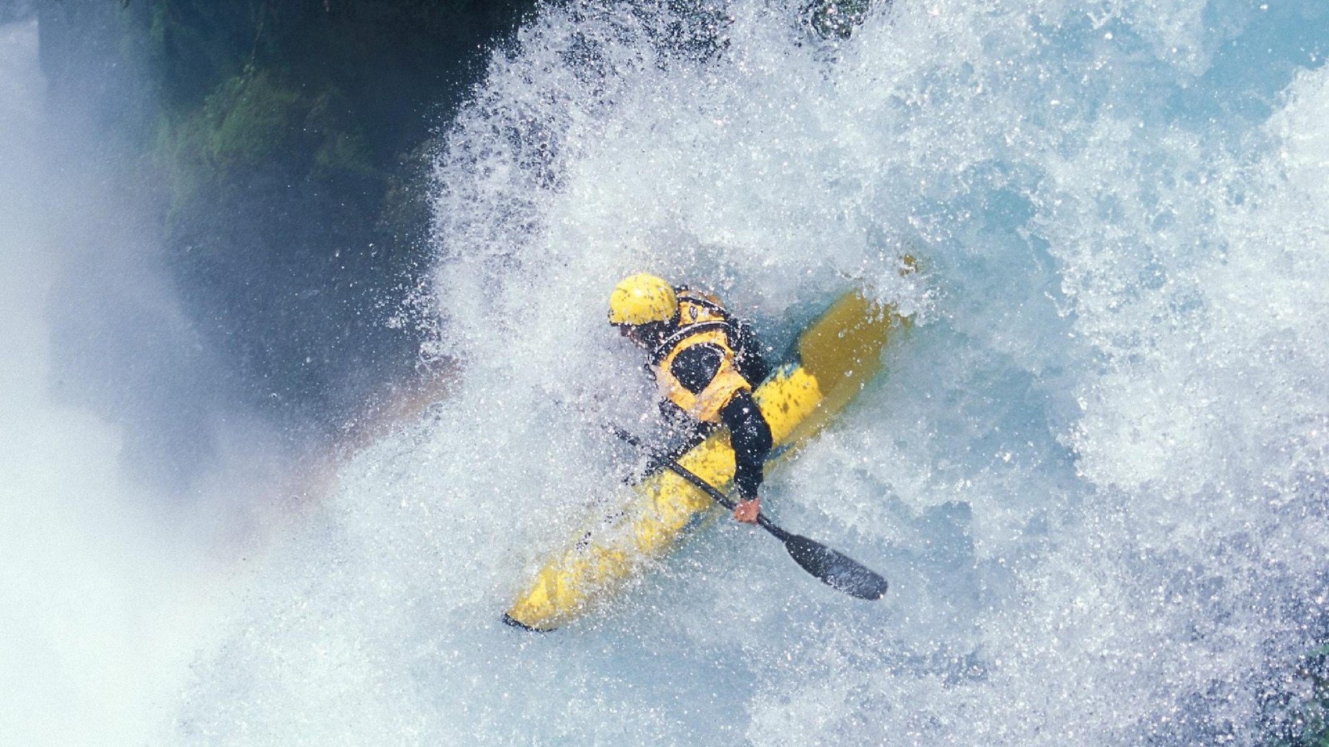 中国足球运动员海外试训取得新突破，提升战斗力，中国足球海外球员新闻