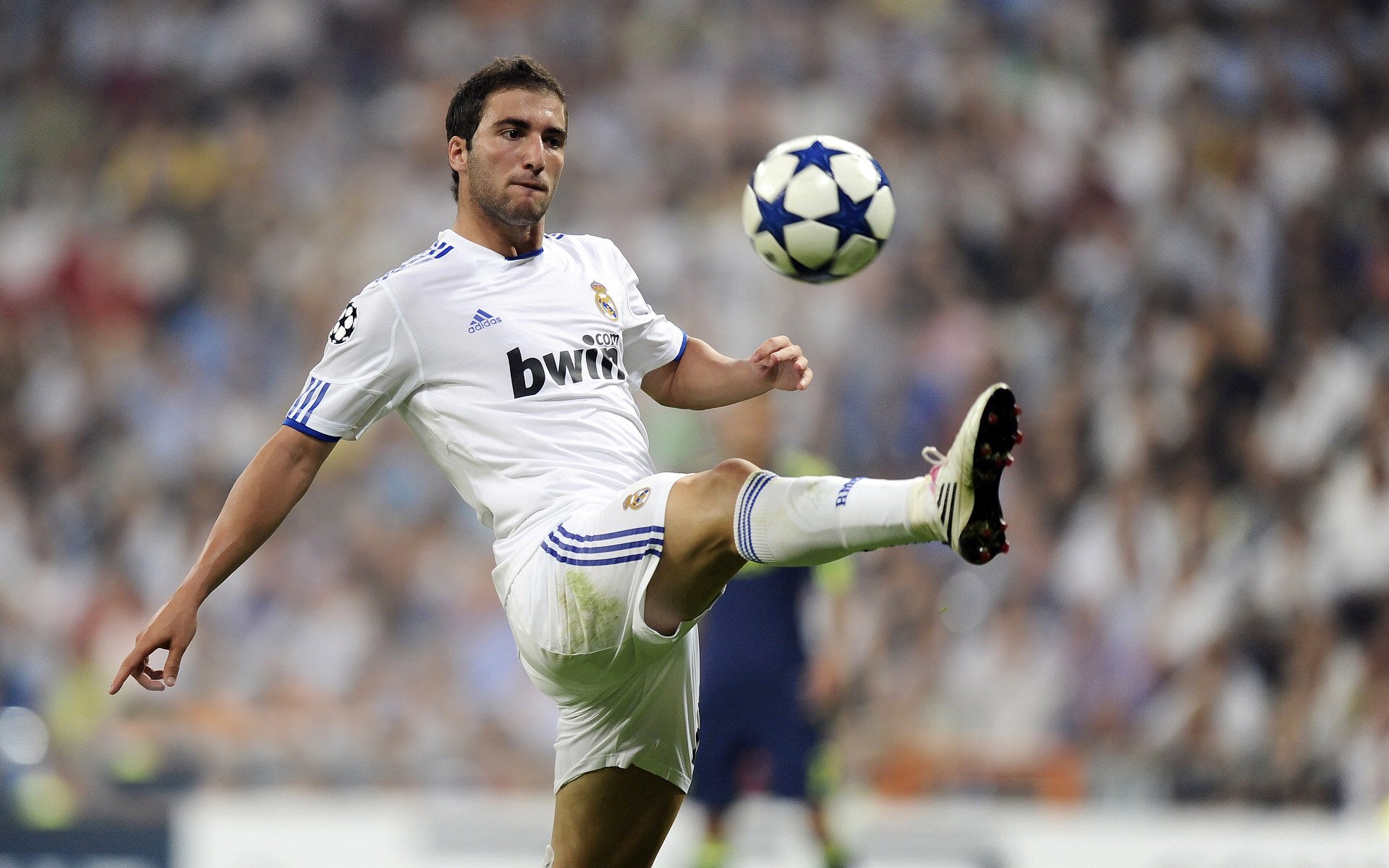 库里：94次“远距离投篮”刷新NBA纪录！，库里超远距离投篮视频